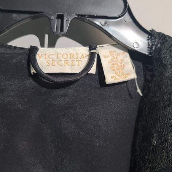 Vintage Victoria's Secret Gold Label Black Lace Trim Belted Robe Size OS - Picture 4 of 4